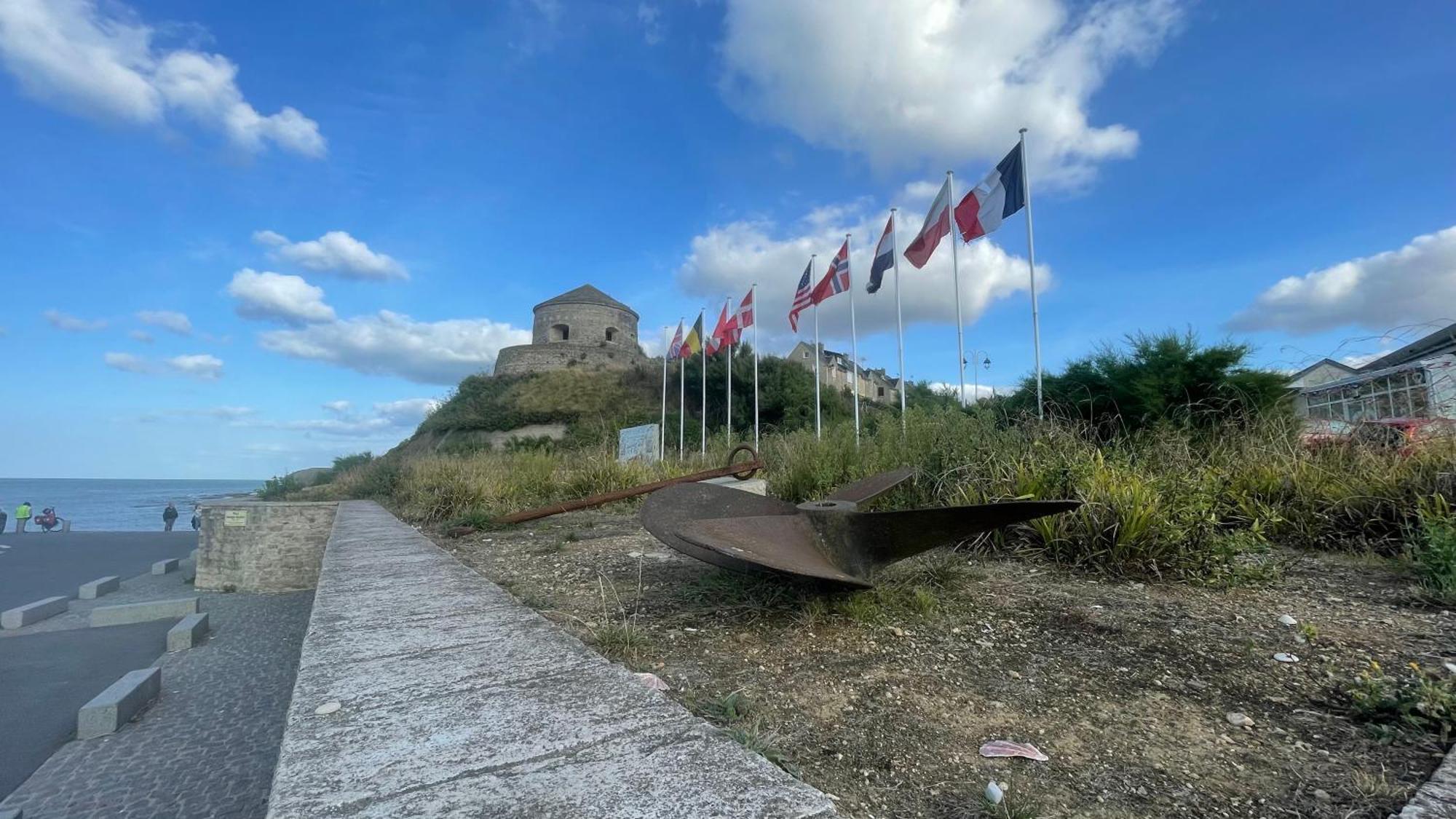 Maison Calme Et Cosy A Port-En-Bessin Pres Du Golf Et De La Mer מראה חיצוני תמונה
