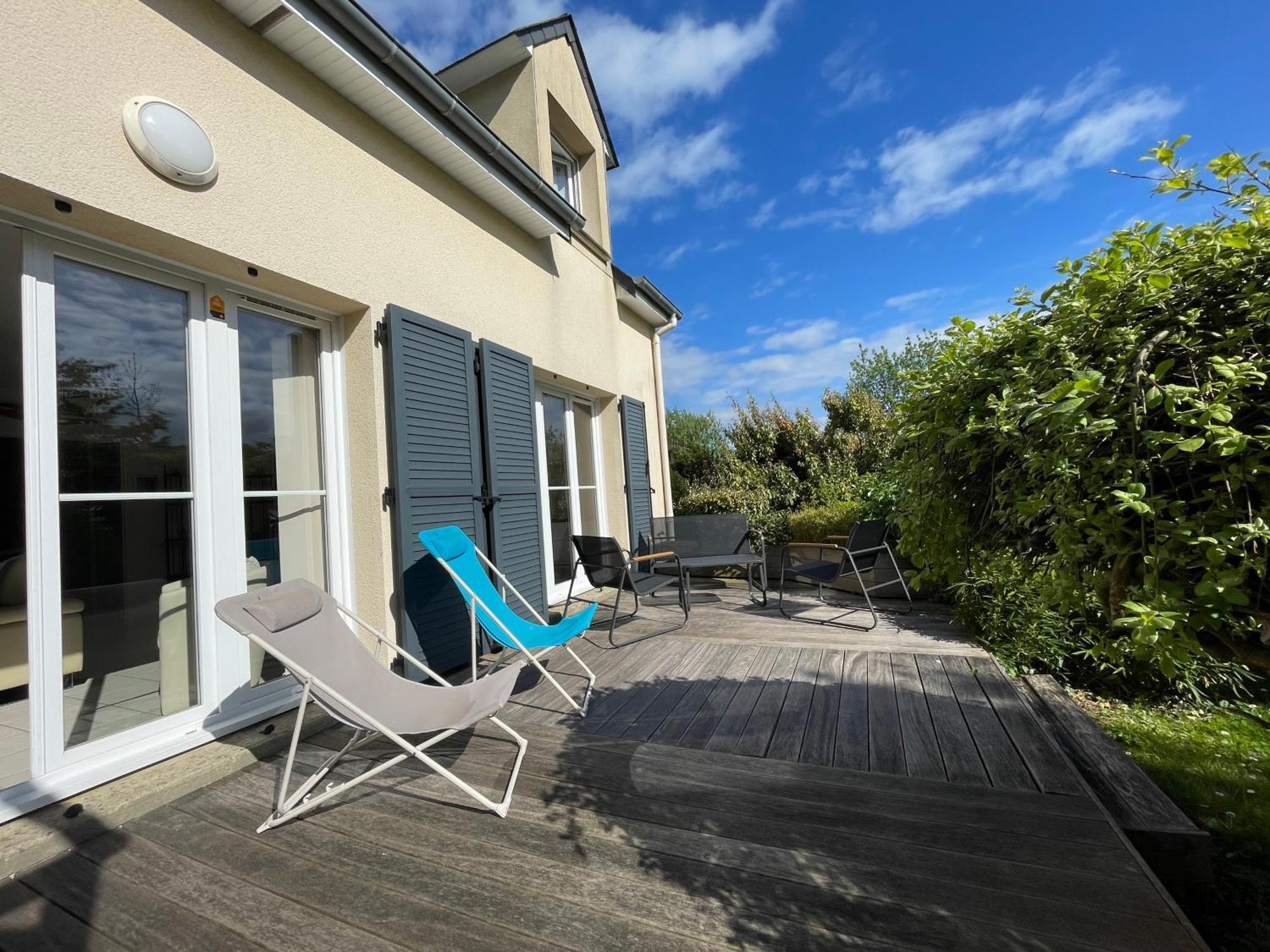 Maison Calme Et Cosy A Port-En-Bessin Pres Du Golf Et De La Mer מראה חיצוני תמונה